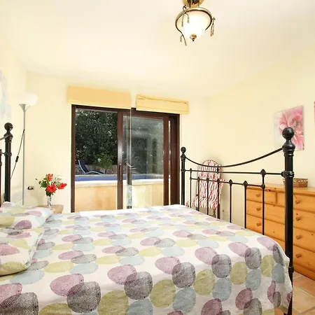 Majorcan Mountain View For 8 Vakantiehuis *